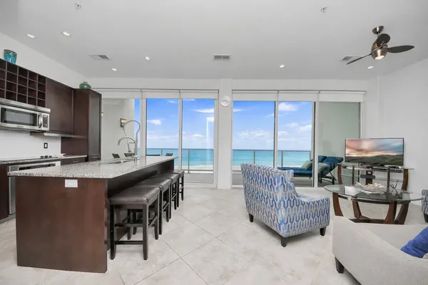 $3,900 | 10327 Termini-San Luis Pass Road, Unit 617, Galveston, TX 77554