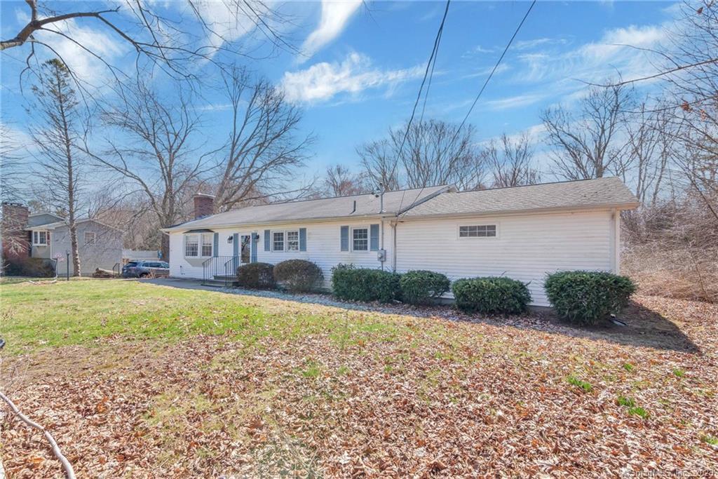 11 Caulkins Road Norwich, CT 06360 - Photo 1 of 1