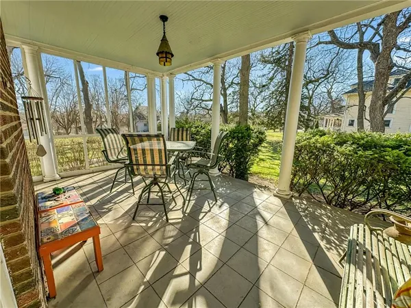 $550,000 | 211 Lawn Avenue, Maryville, MO 64468