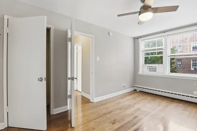 $1,925 | 2412 West Farragut Avenue, Unit 2B2422, Chicago, IL 60625