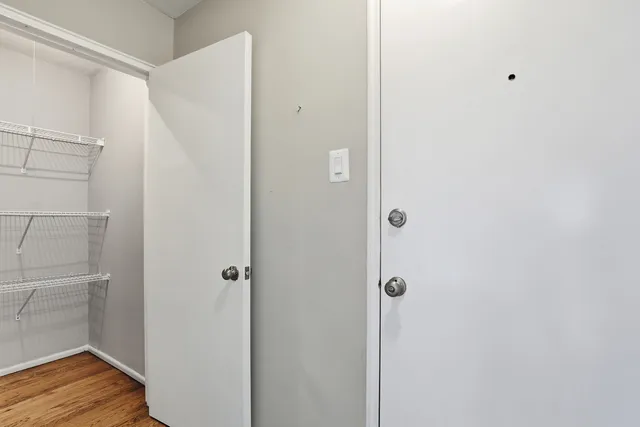 $1,925 | 2412 West Farragut Avenue, Unit 2B2422, Chicago, IL 60625