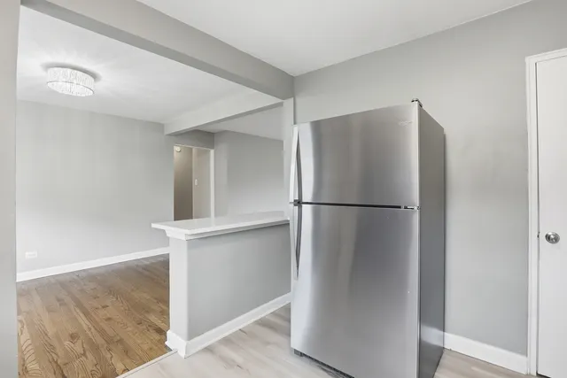 $1,925 | 2412 West Farragut Avenue, Unit 2B2422, Chicago, IL 60625