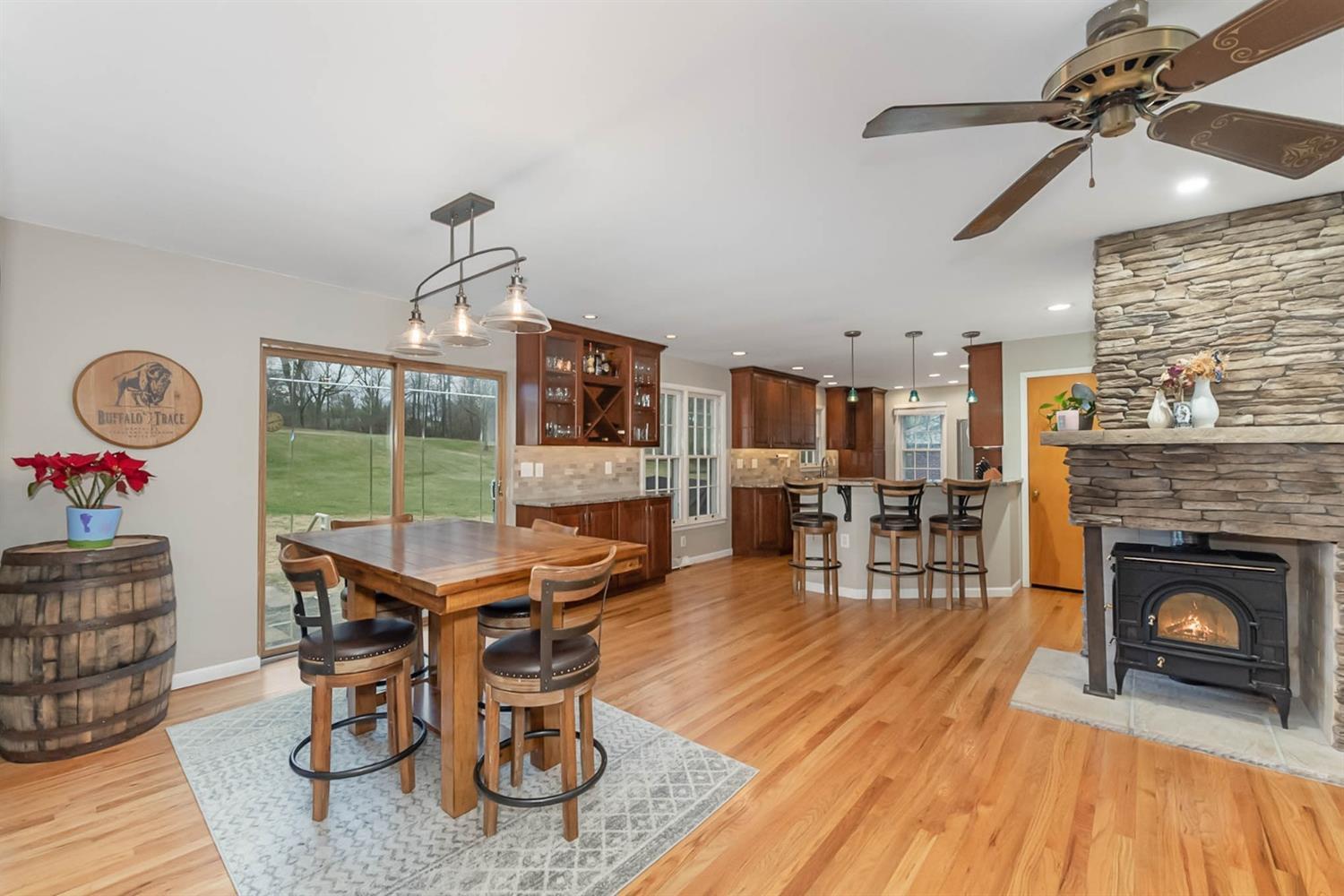 3738 Hanley Road Cincinnati, OH 45247 - Photo 9 of 25