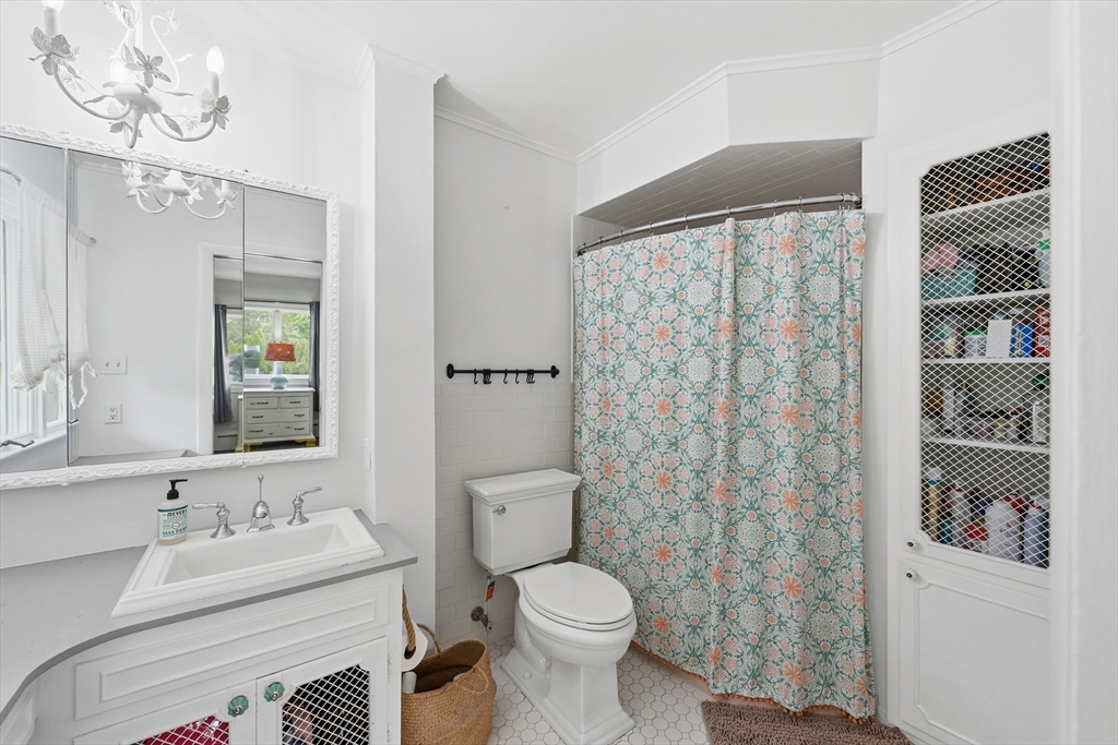 1310 Mammoth Road Dracut, MA 01826 - Photo 27 of 41 Gallery Image 27