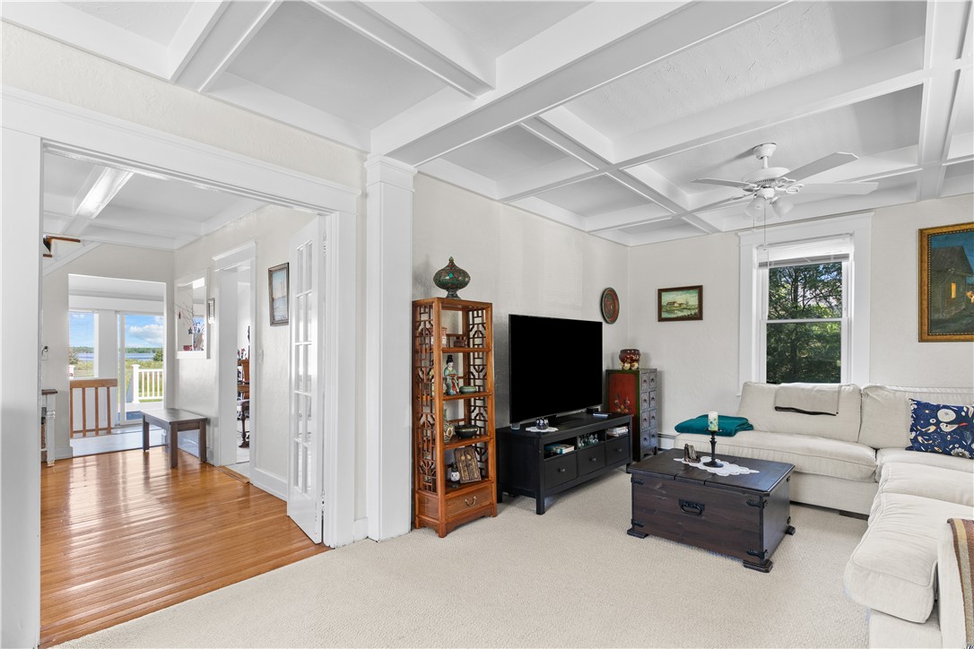 1042 Anthony Road Portsmouth, RI 02871 - Photo 11 of 24