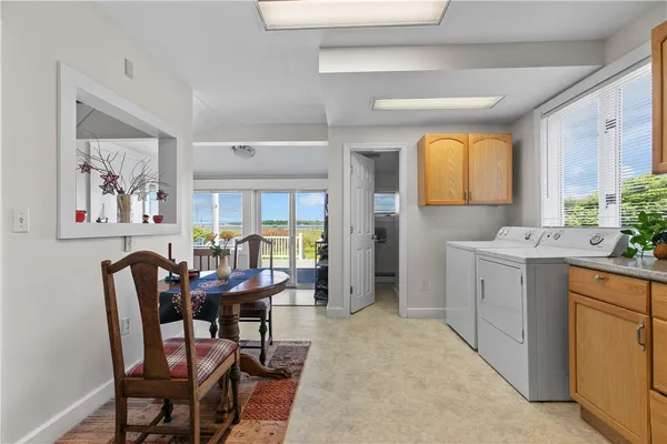 $3,800 | 1042 Anthony Road, Portsmouth, RI 02871