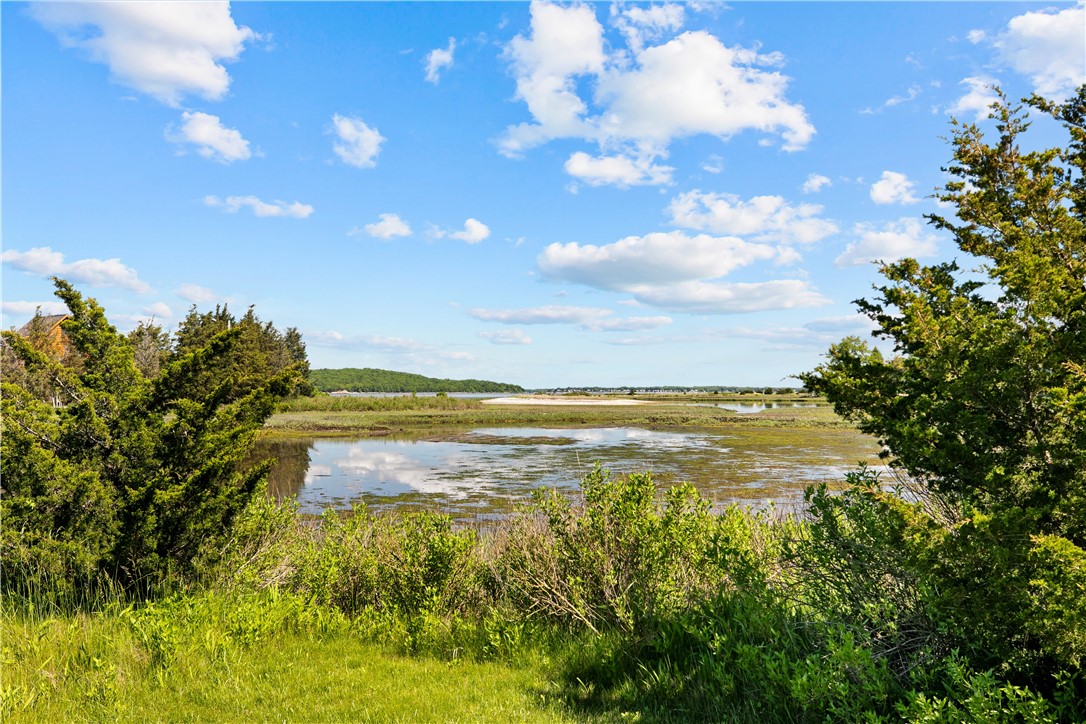 1042 Anthony Road Portsmouth, RI 02871 - Photo 19 of 24