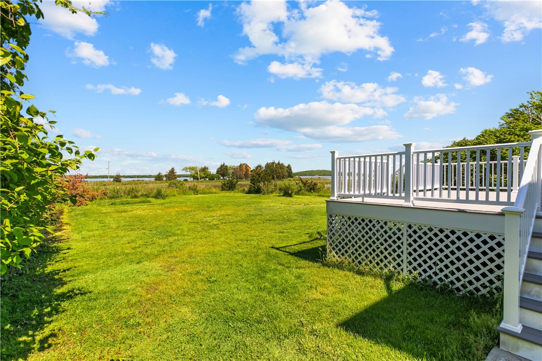 1042 Anthony Road Portsmouth, RI 02871 - Photo 22 of 24