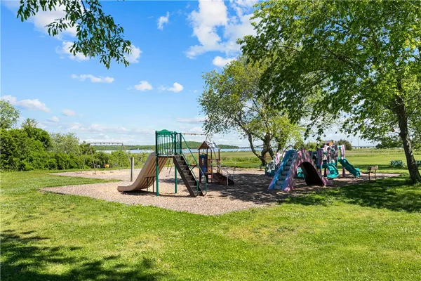 $3,800 | 1042 Anthony Road, Portsmouth, RI 02871