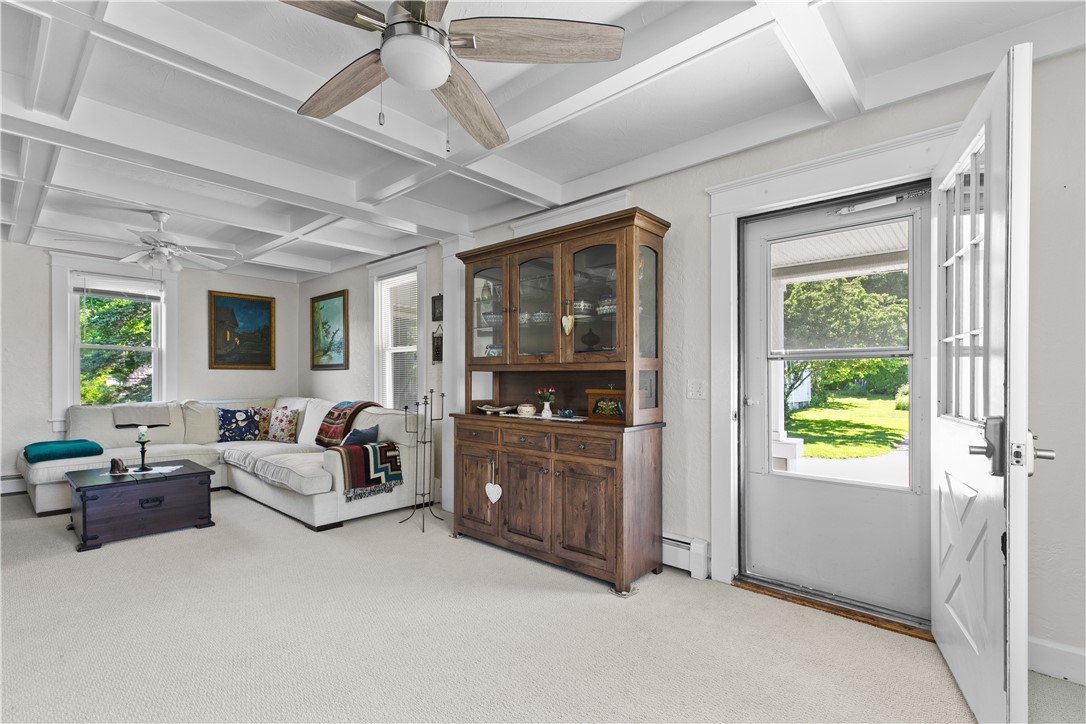 1042 Anthony Road Portsmouth, RI 02871 - Photo 3 of 24