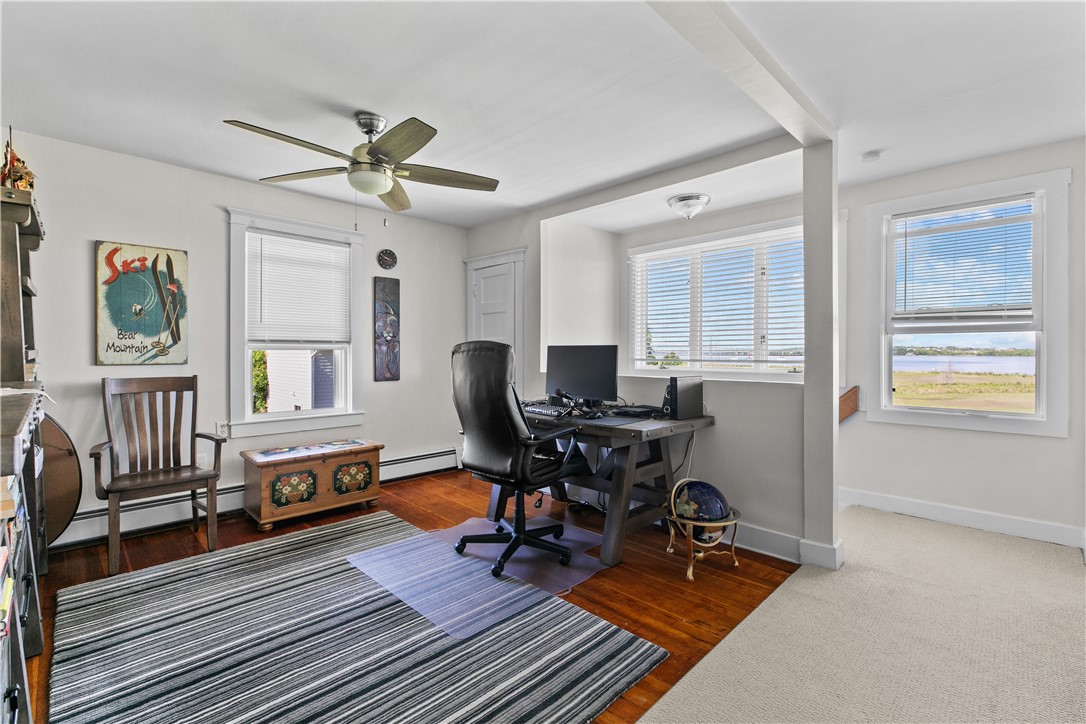 1042 Anthony Road Portsmouth, RI 02871 - Photo 5 of 24