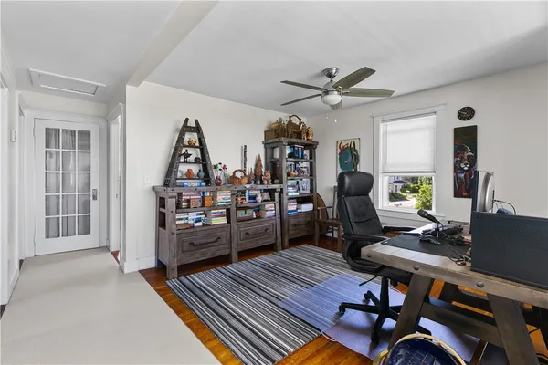 $3,800 | 1042 Anthony Road, Portsmouth, RI 02871