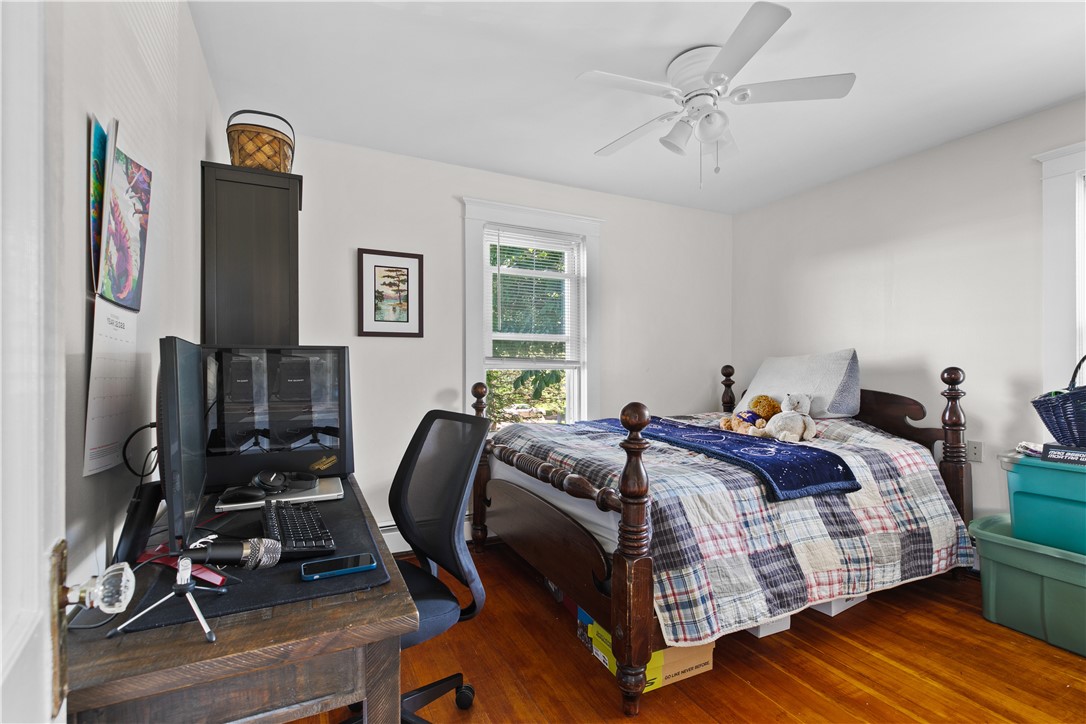 1042 Anthony Road Portsmouth, RI 02871 - Photo 8 of 24