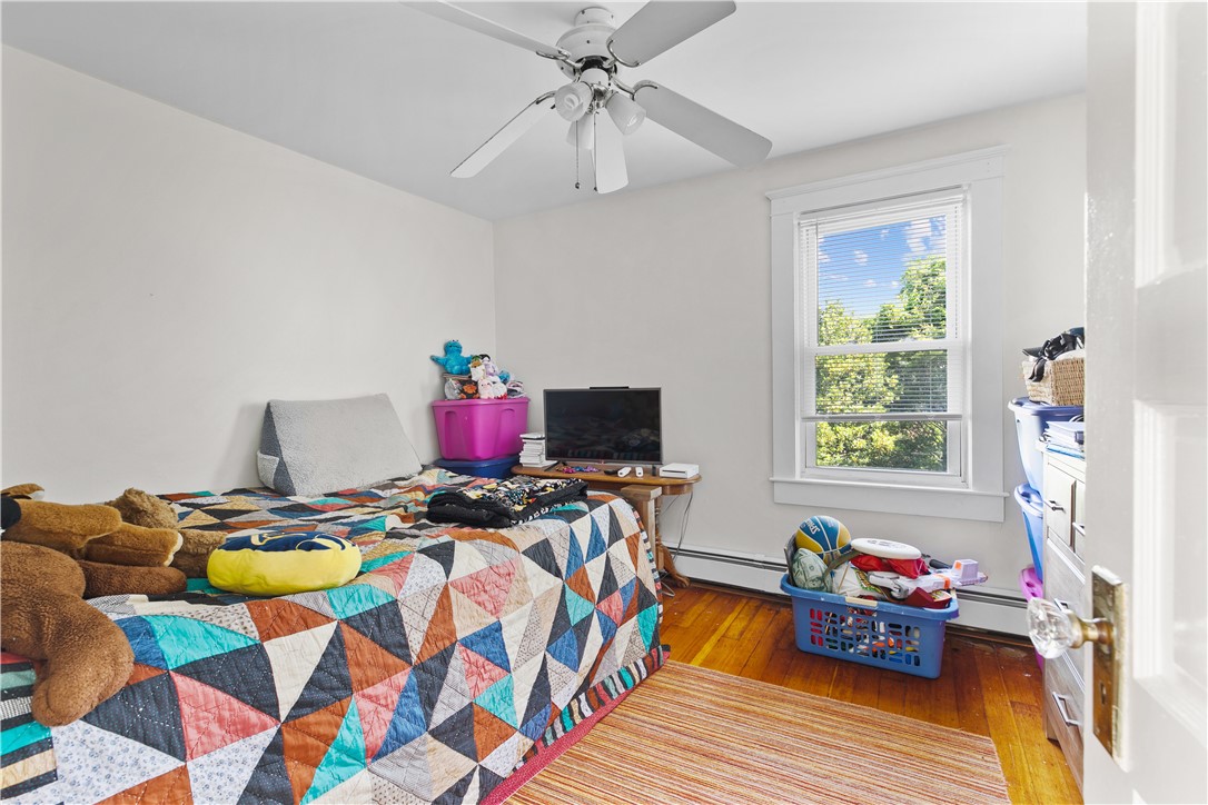 1042 Anthony Road Portsmouth, RI 02871 - Photo 9 of 24