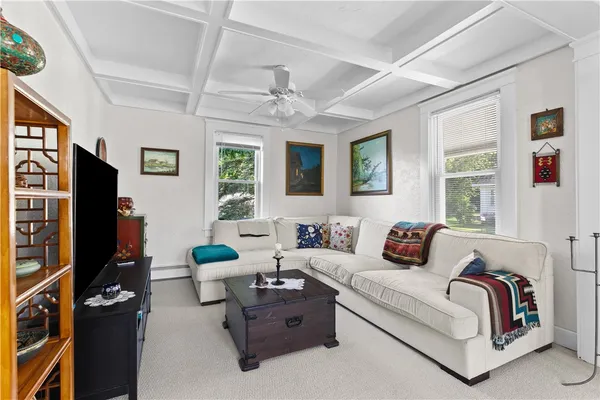 $3,800 | 1042 Anthony Road, Portsmouth, RI 02871