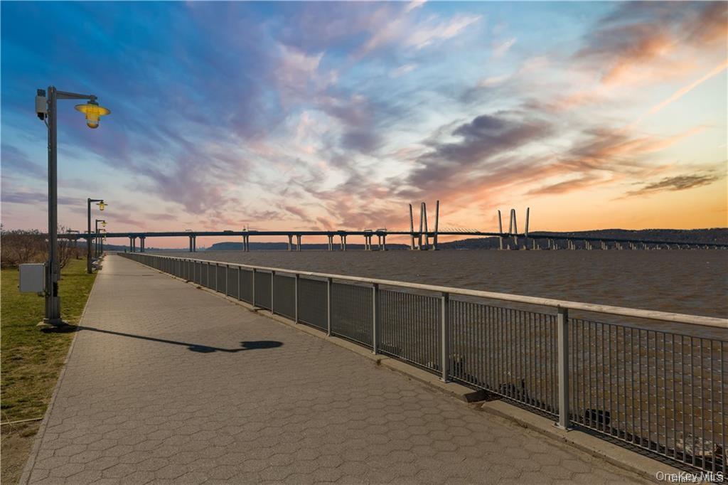 18 Rivers Edge Drive, Unit 305 Tarrytown, NY 10591 - Photo 25 of 34 a view of a terrace