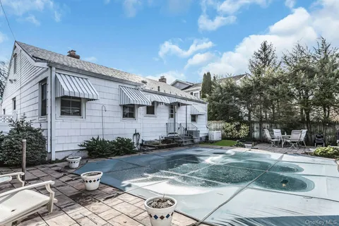 $769,000 | 5 Sherwood Road, Glen Cove, NY 11542