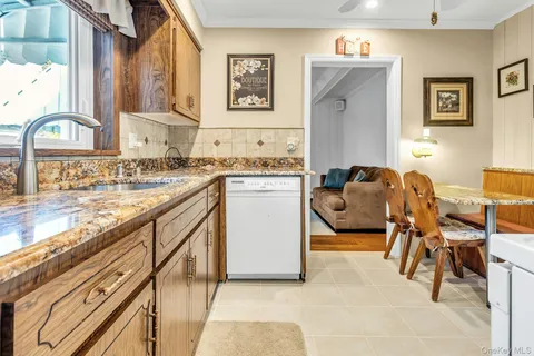 $769,000 | 5 Sherwood Road, Glen Cove, NY 11542