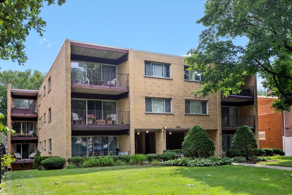 6959 North Ridge Boulevard, Unit 1D Chicago, IL 60645 - Photo 2 of 27 Gallery Image 2