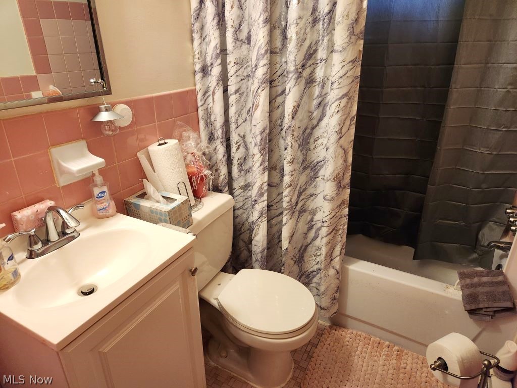 409 Center Road Bedford, OH 44146 - Photo 10 of 33 Gallery Image 10