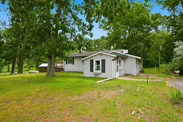 $239,900 | 40 Ln 250 Lake Pleasant, Orland, IN 46776