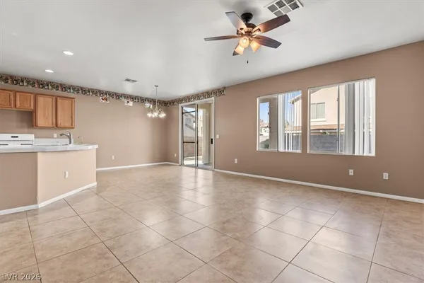 $2,400 | 7084 Somera Way, Las Vegas, NV 89113