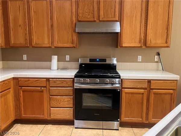 $2,400 | 7084 Somera Way, Las Vegas, NV 89113