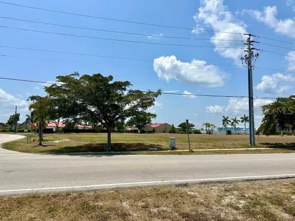 $1,200,000 | 2001 Bal Harbor Boulevard, Punta Gorda, FL 33950