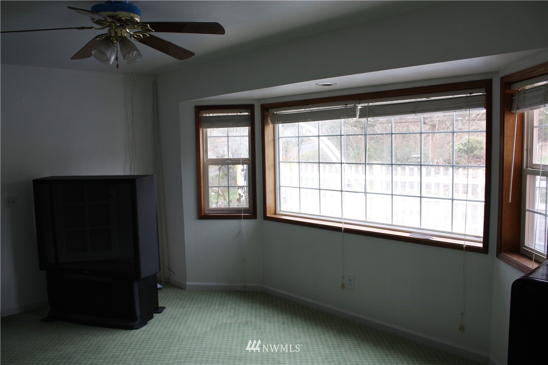 3411 Talbot Road South Renton, WA 98055 - Photo 7 of 11