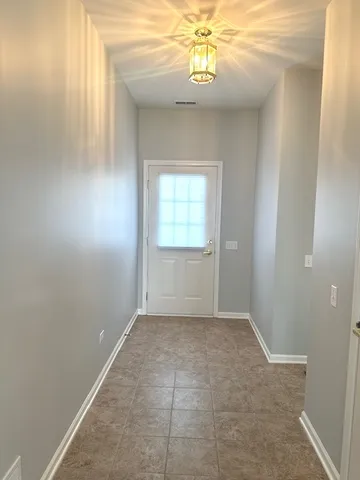 $2,350 | 13528 Nealy Road, Huntley, IL 60142