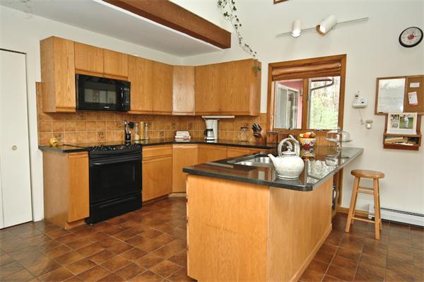 47 Gray Road Andover, MA 01810 - Photo 7 of 27