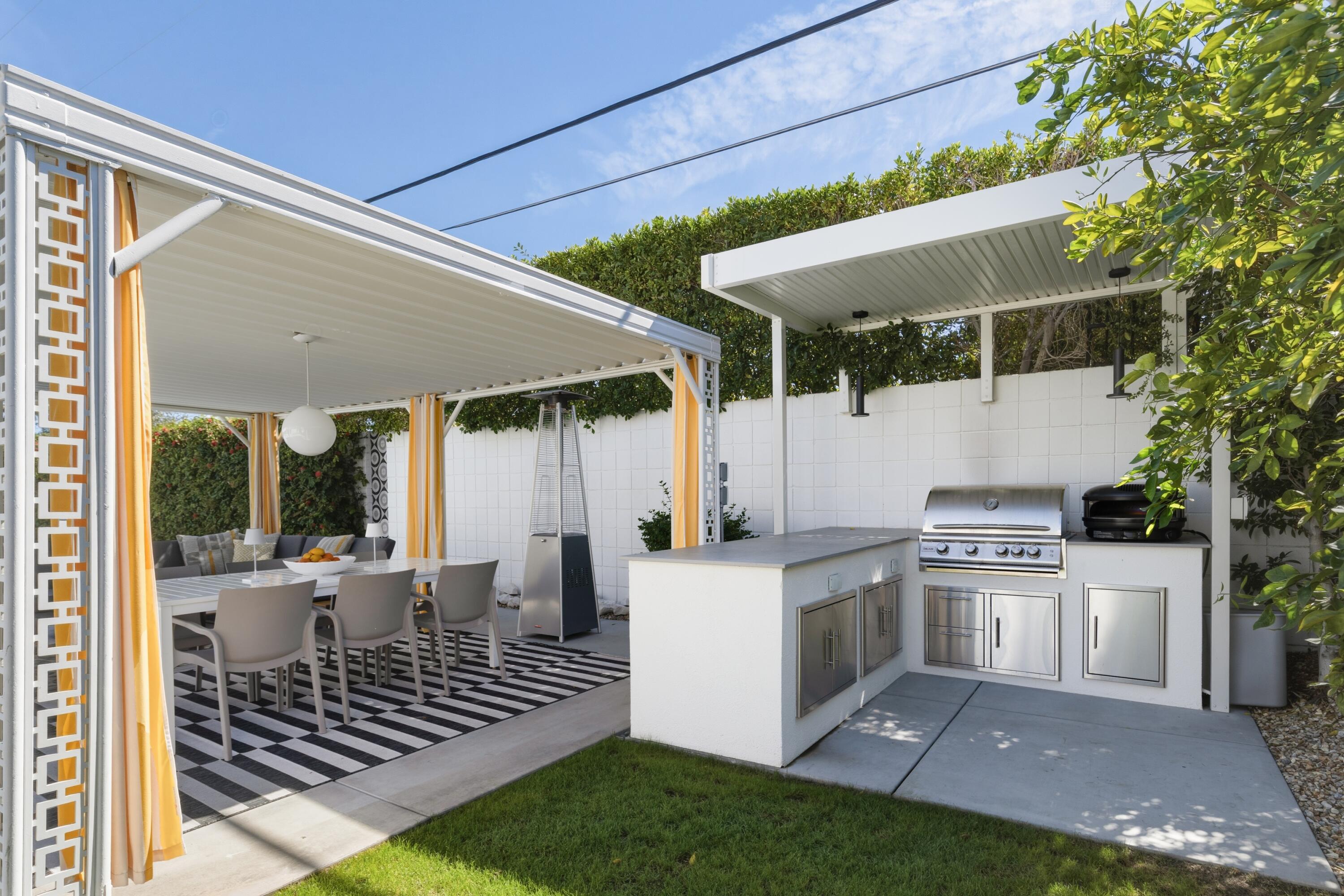 973 East La Jolla Road Palm Springs, CA 92264 - Photo 23 of 31 Outdoor kitchen