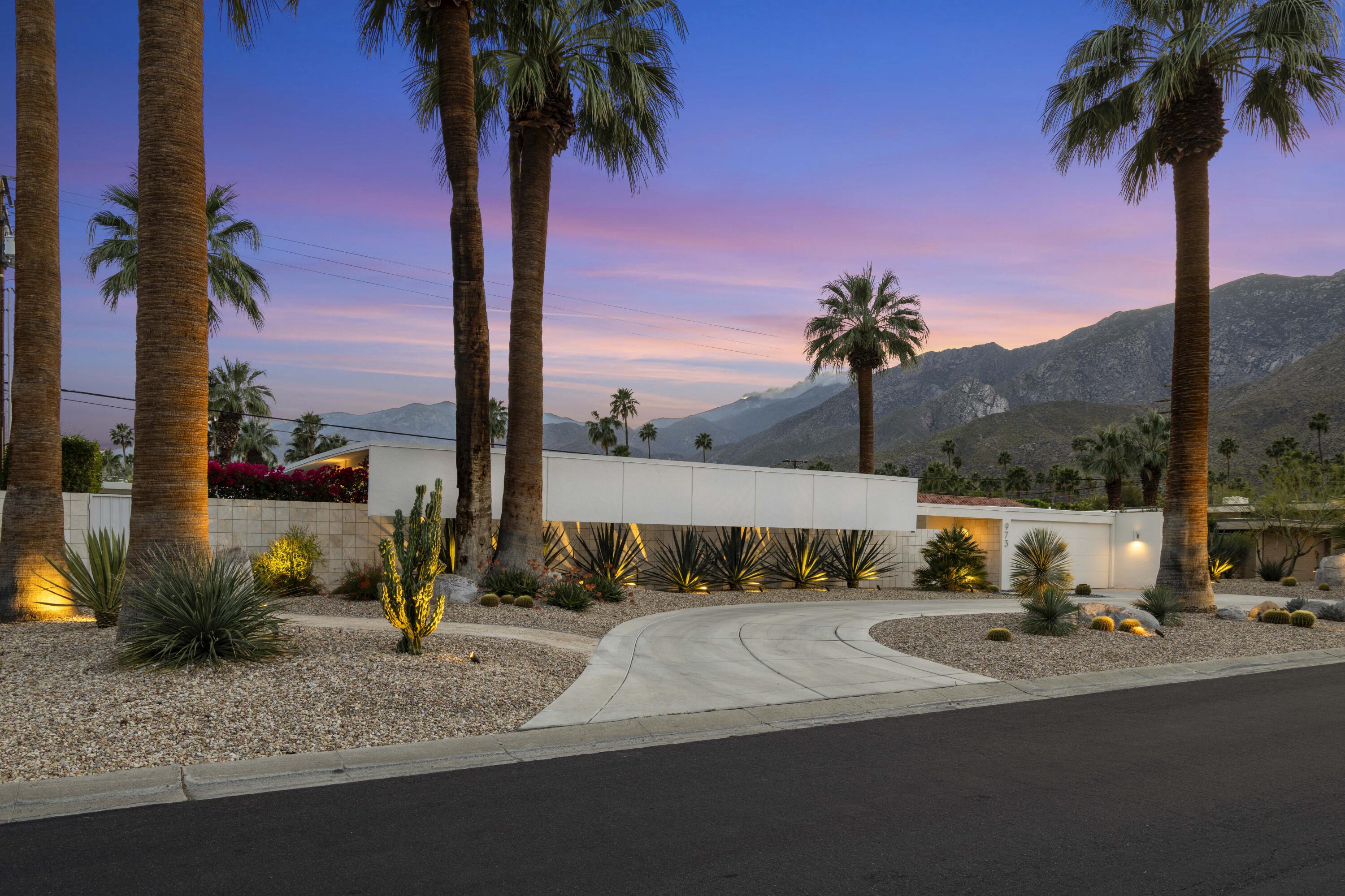 973 East La Jolla Road Palm Springs, CA 92264 - Photo 30 of 31 Twilight front of house