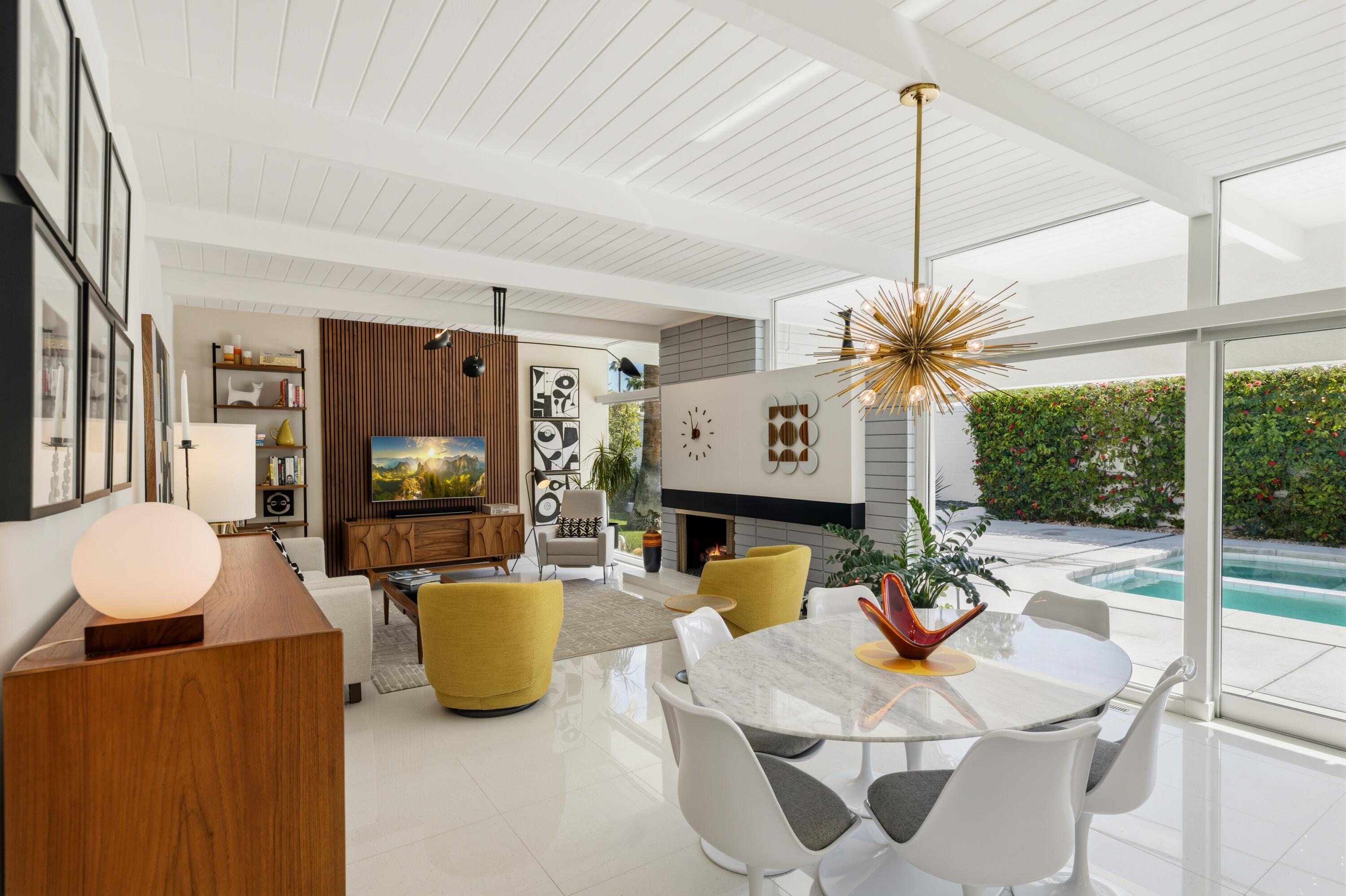 973 East La Jolla Road Palm Springs, CA 92264 - Photo 6 of 31 Living & Dining space