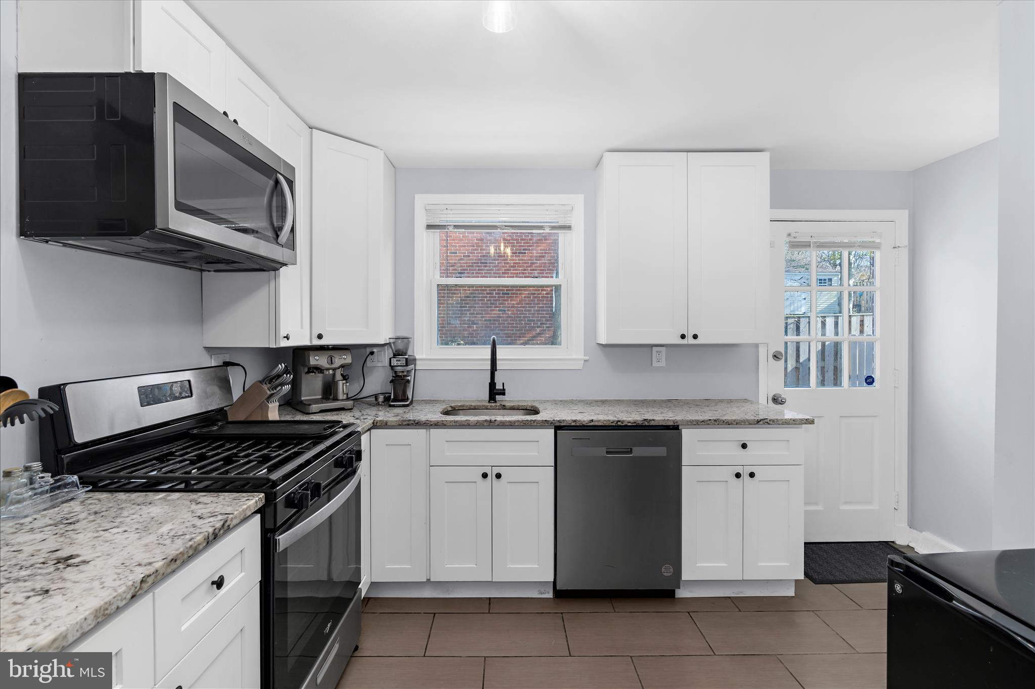 726 Nottingham Road Baltimore, MD 21229 - Photo 22 of 71