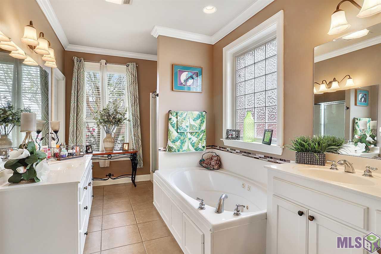2204 Springlake Drive Baton Rouge, LA 70810 - Photo 11 of 13