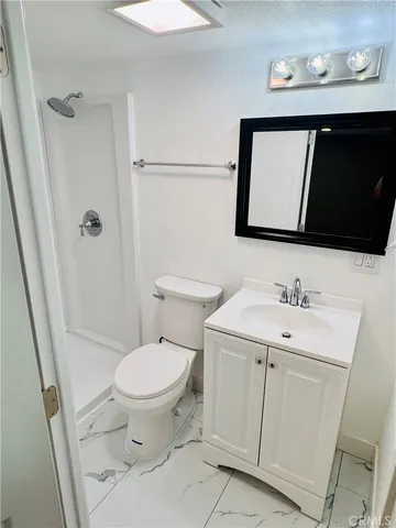 a view of empty room with window