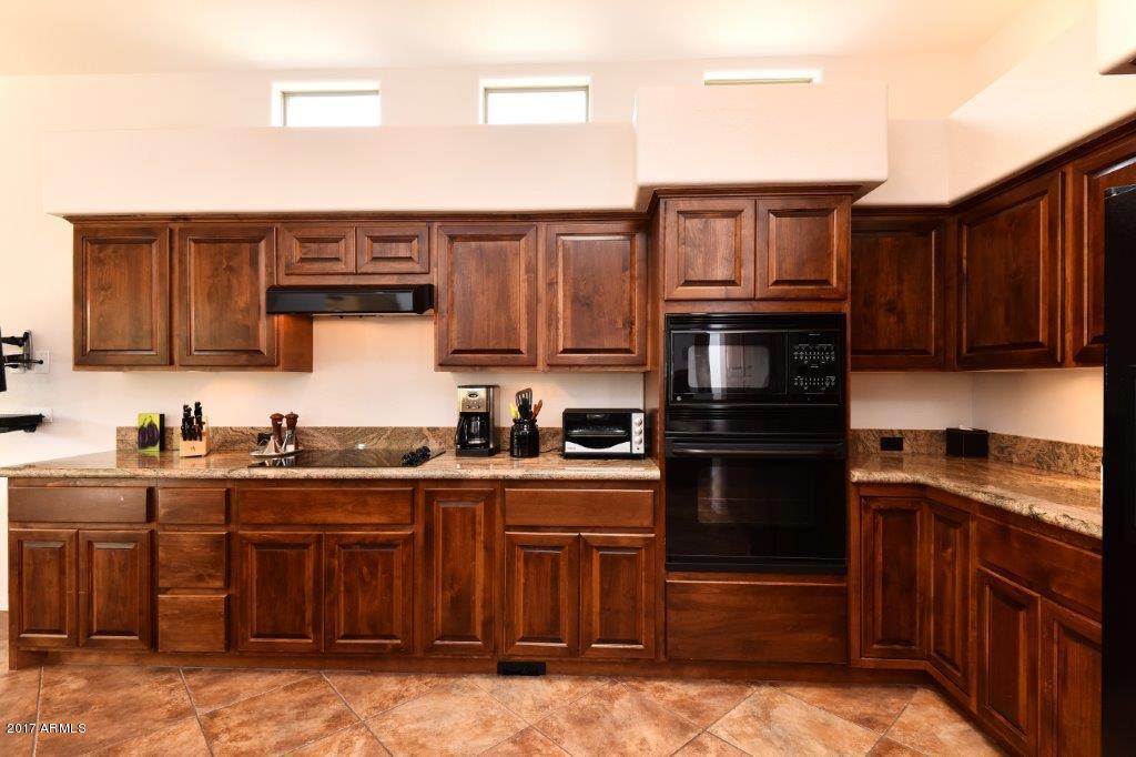 27806 North Quail Spring Road Rio Verde, AZ 85263 - Photo 7 of 31 Kitchen 3