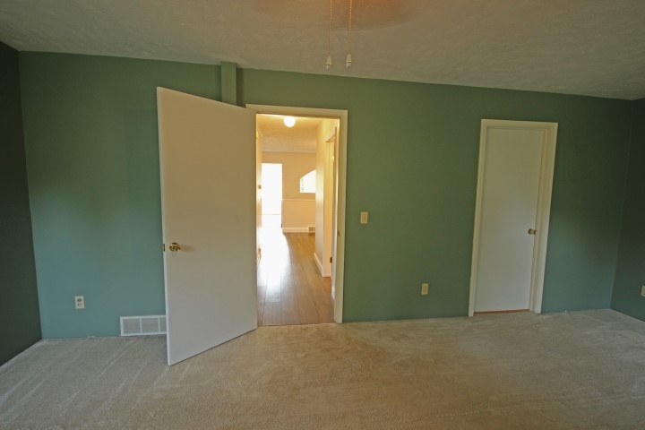 835 North Keystone Road Traverse City, MI 49696 - Photo 30 of 37 1838979-29.JPG