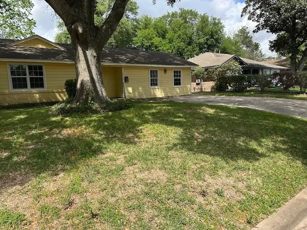 $1,999 | 10101 Rebel Road, Houston, TX 77016