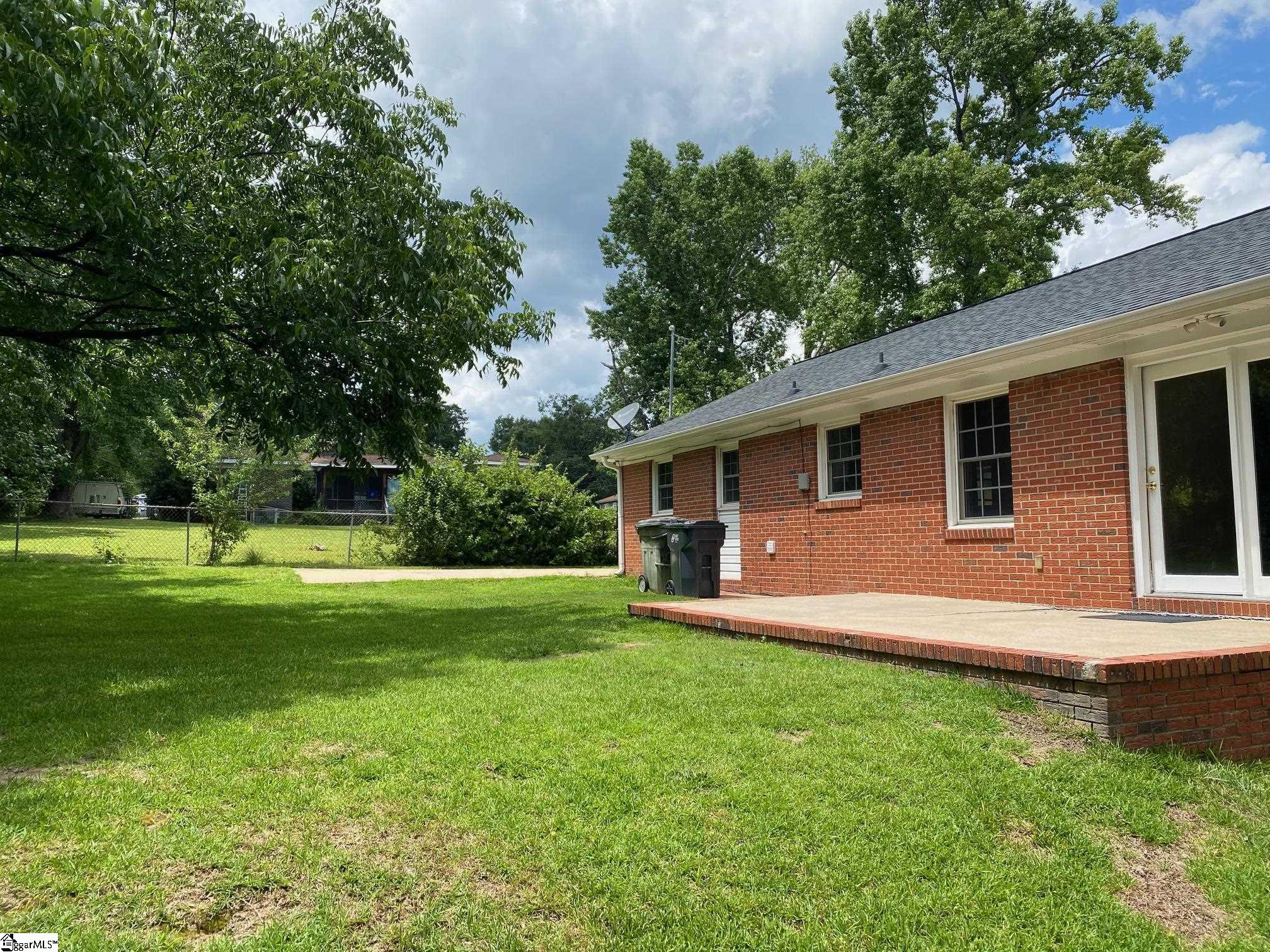 100 Cherokee Drive Greenville, SC 29615 - Photo 16 of 33