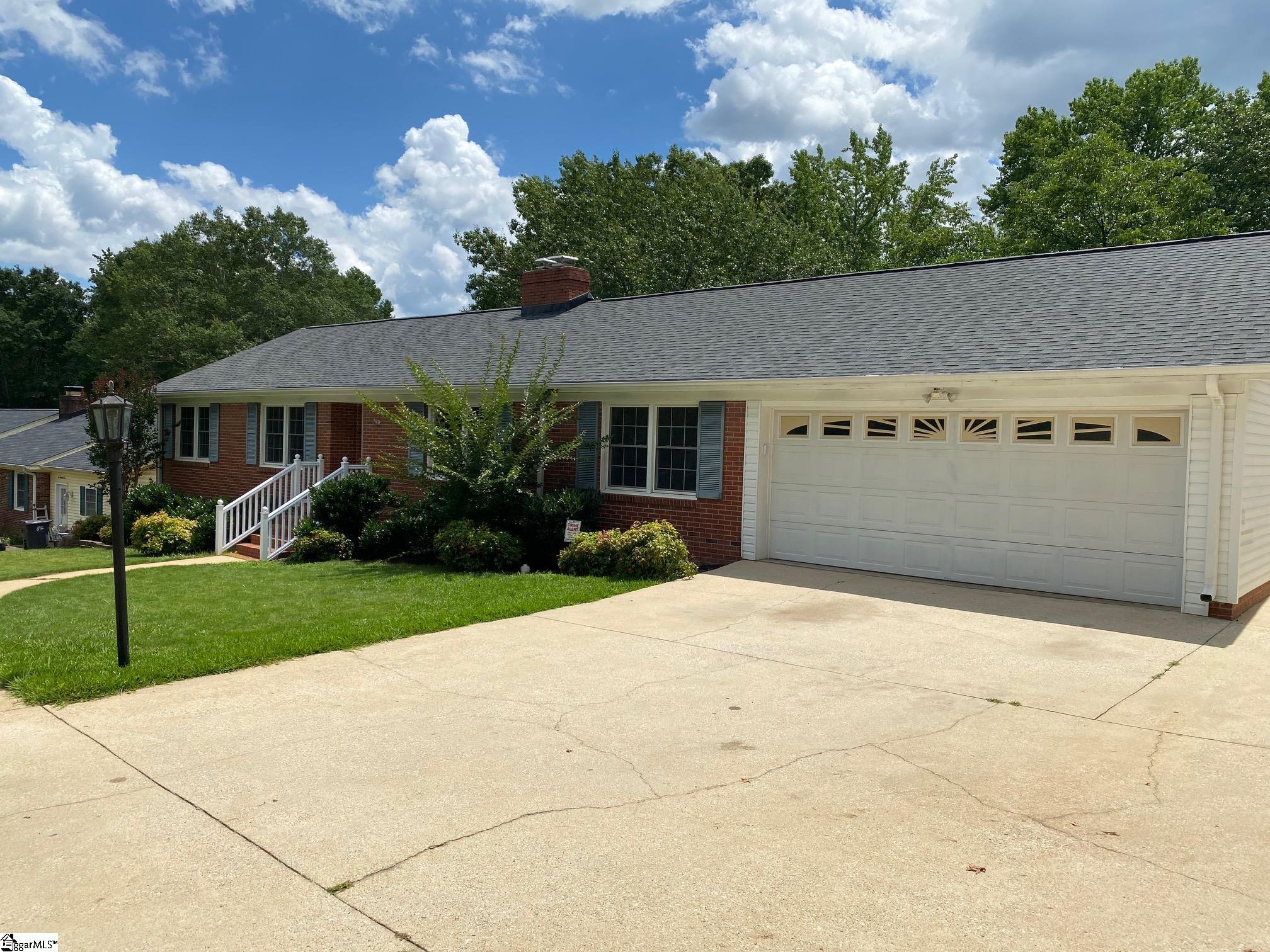 100 Cherokee Drive Greenville, SC 29615 - Photo 2 of 33