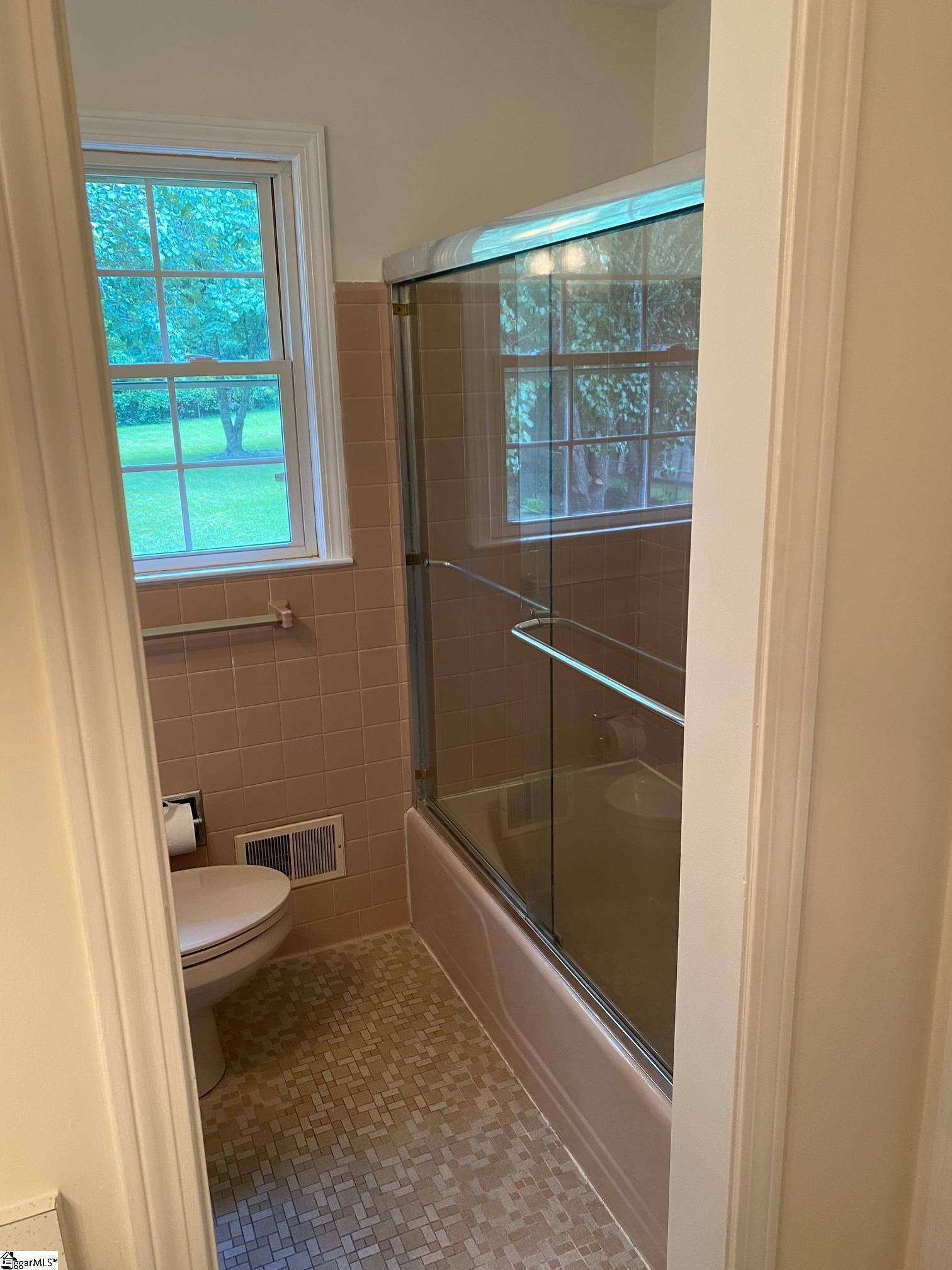 100 Cherokee Drive Greenville, SC 29615 - Photo 21 of 33