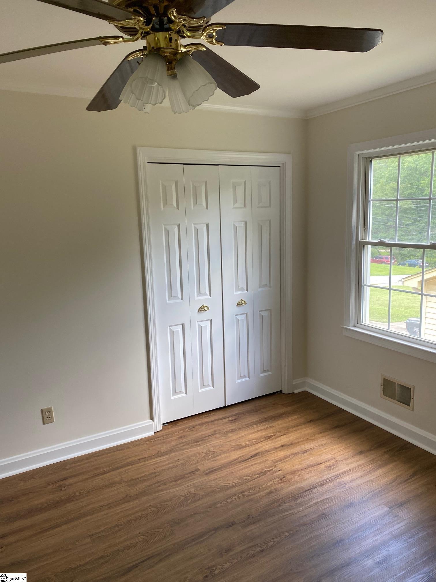 100 Cherokee Drive Greenville, SC 29615 - Photo 25 of 33