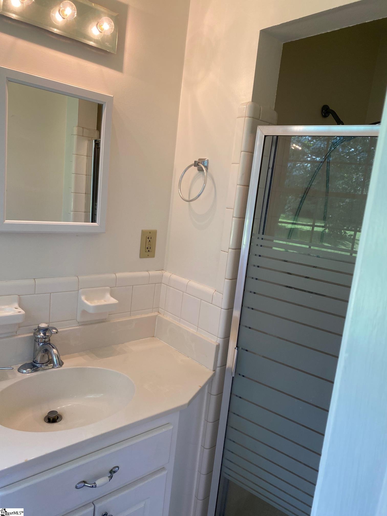 100 Cherokee Drive Greenville, SC 29615 - Photo 27 of 33