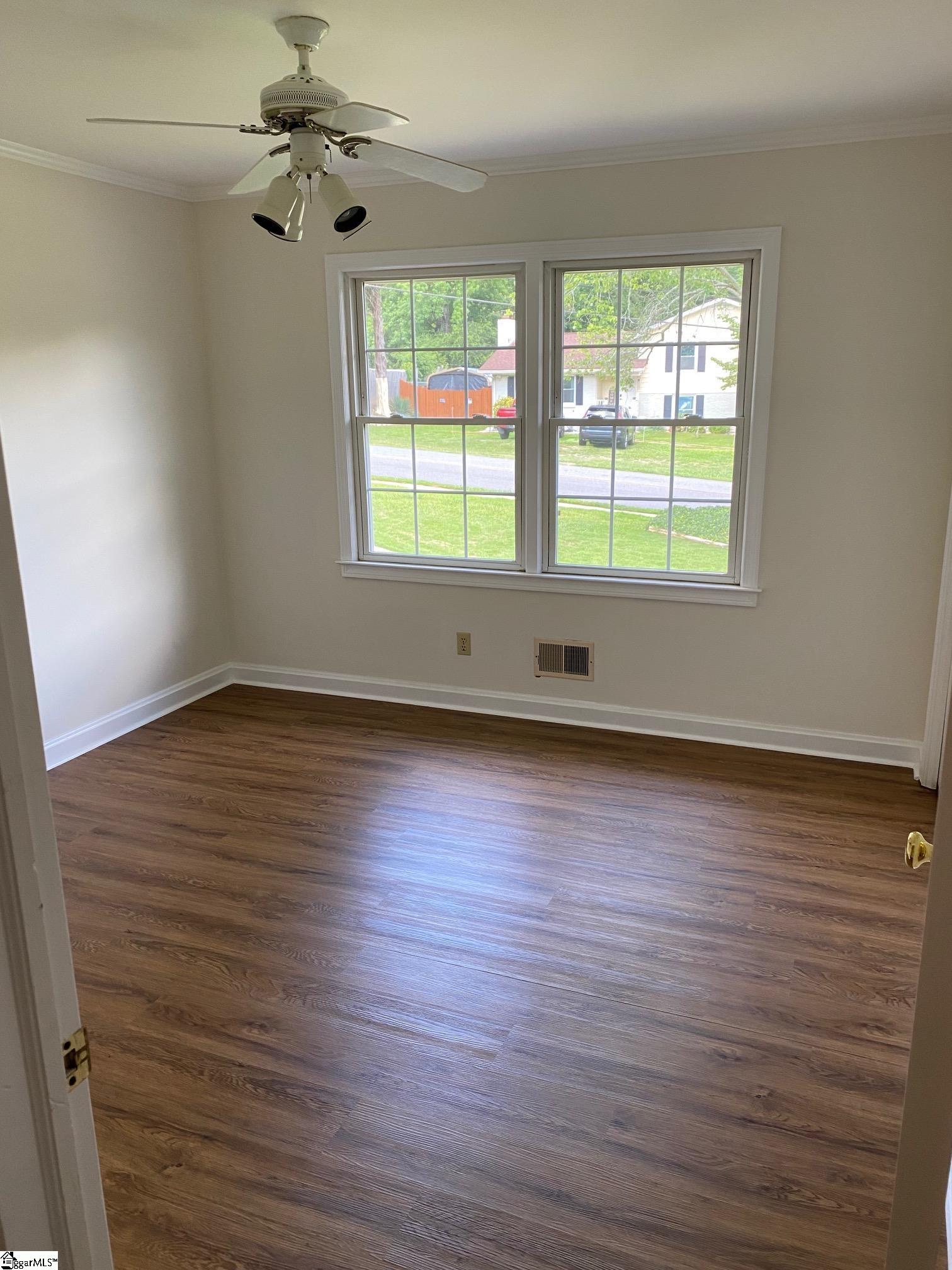 100 Cherokee Drive Greenville, SC 29615 - Photo 30 of 33