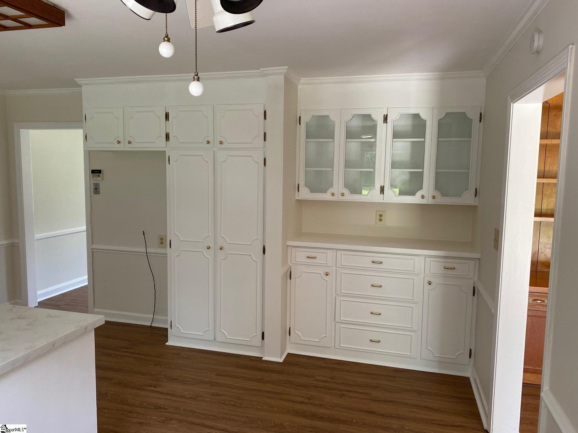 100 Cherokee Drive Greenville, SC 29615 - Photo 7 of 33