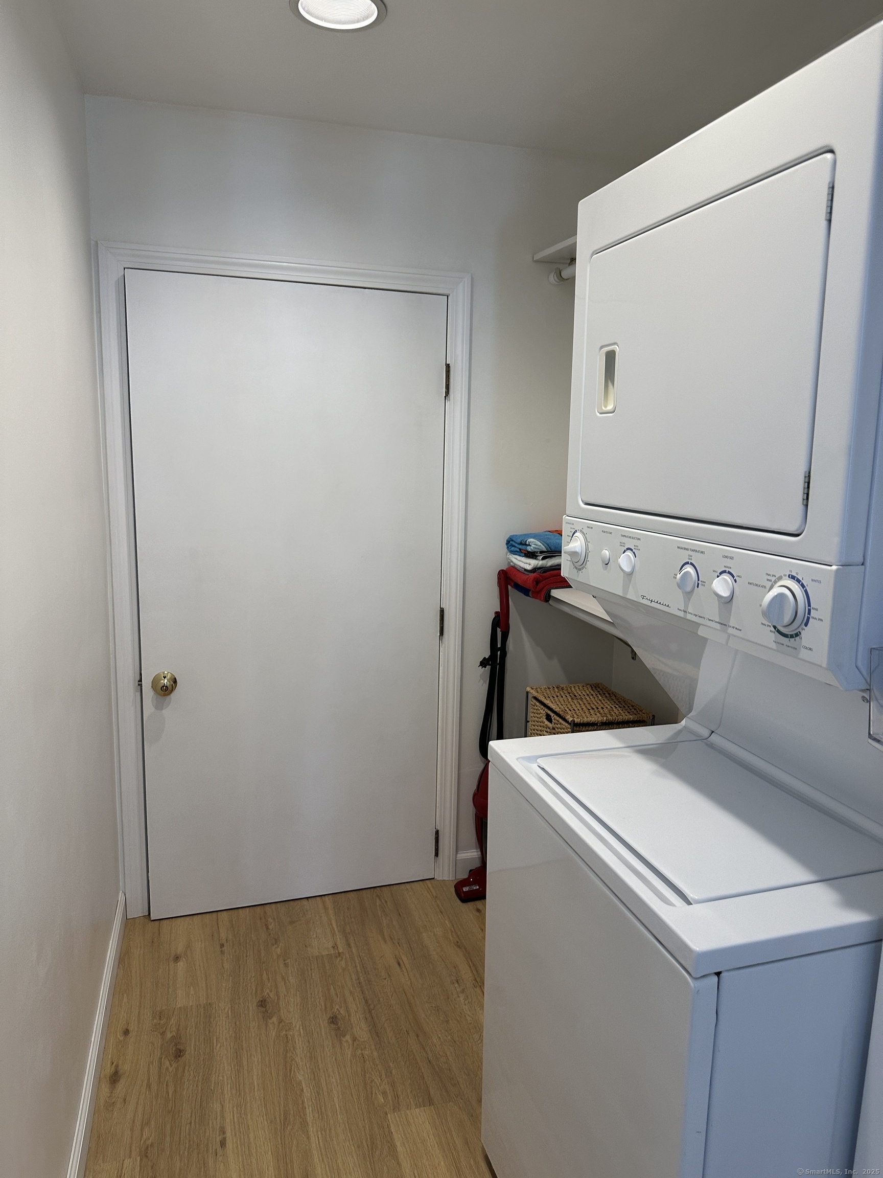 59 High Street Groton, CT 06340 - Photo 3 of 15