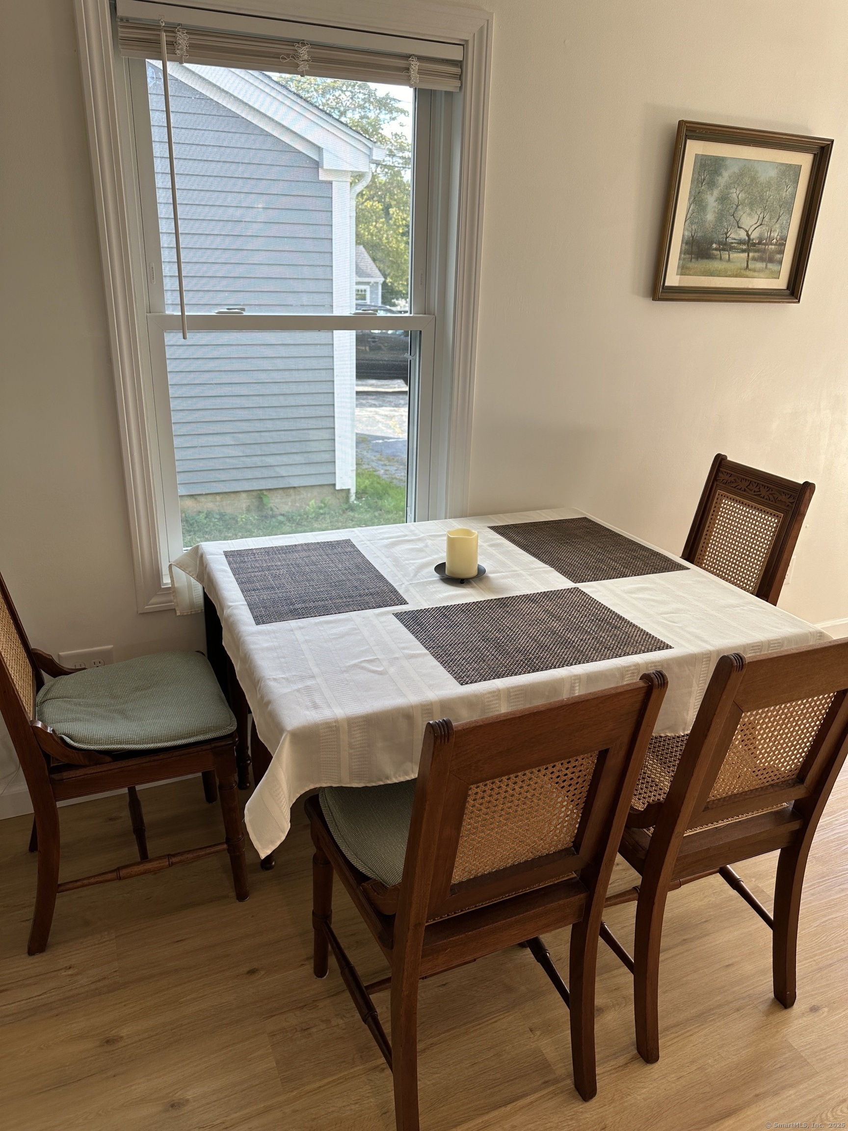 59 High Street Groton, CT 06340 - Photo 10 of 15 a view of a dining room with furniture