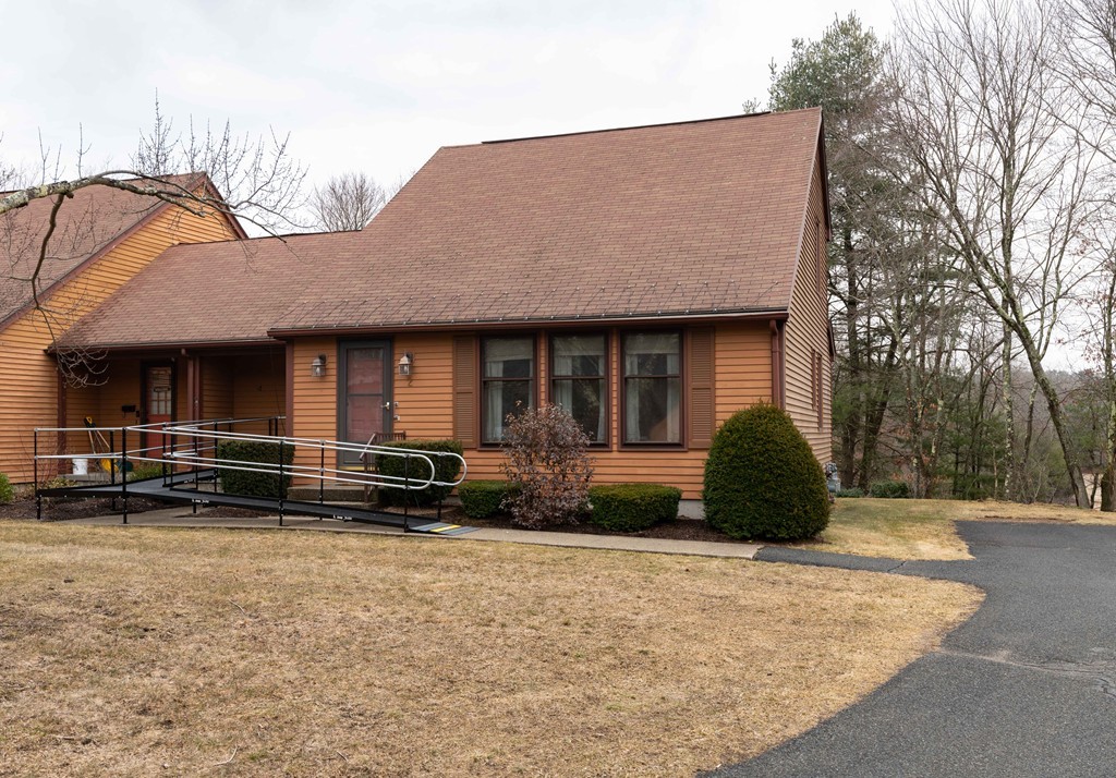 40 Ware Road, Unit 2 Belchertown, MA 01007 - Photo 2 of 27 Gallery Image 2